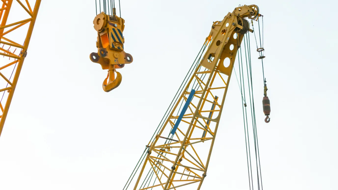 crane and lifting work in trinidad 1
